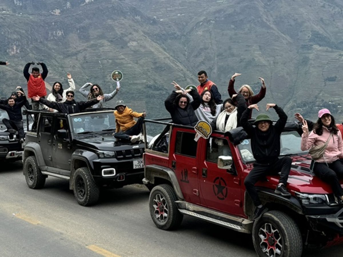 Book Ha Giang Loop Jeep Tour: 5 Essential Things You Must Know