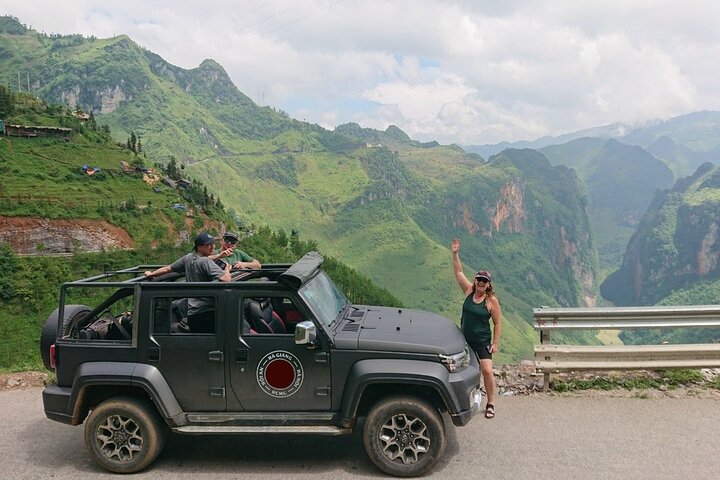 5 Reasons to Choose a Ha Giang Loop Jeep Tour
