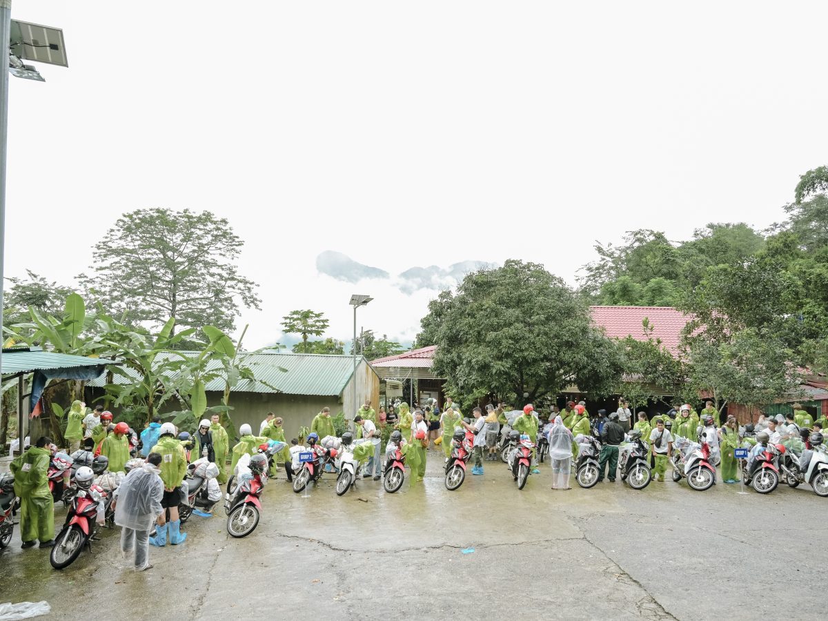 Ha Giang Loop Jeep vs Motorbike: 5 Ways to Choose Right