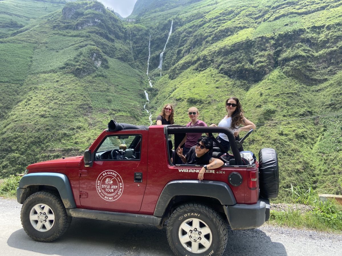 5 Reasons to Choose a Ha Giang Loop Jeep Tour